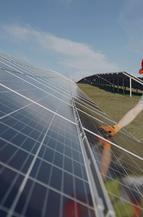 LEADER IN CLEAN ENERGY
TECHNOLOGY
清洁能源技术引领者